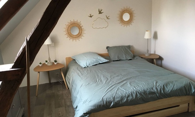 Crecy-en-Ponthieu House | Charming Country House Near Bay Sum – Sleeps 4, Family Friendly