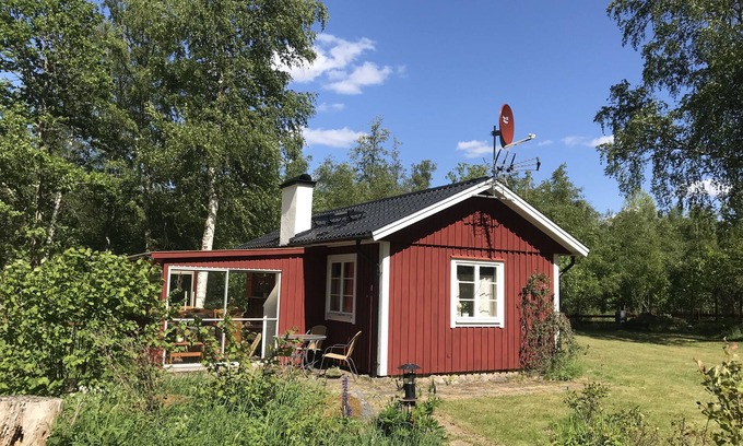 Softestorp House | Cozy Lakefront Retreat in Tingsryd with Boat Access