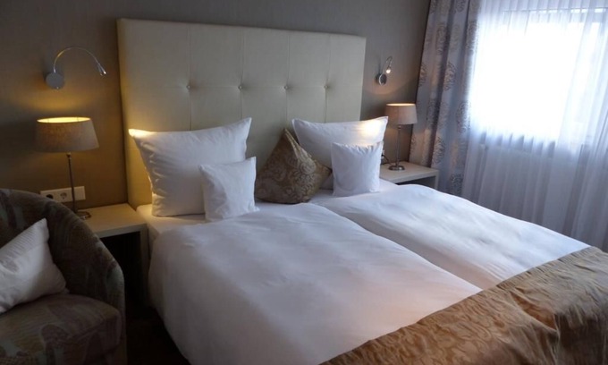 Niederlandenbeck Apartment | Cozy Double Room with Spa and Breakfast Options