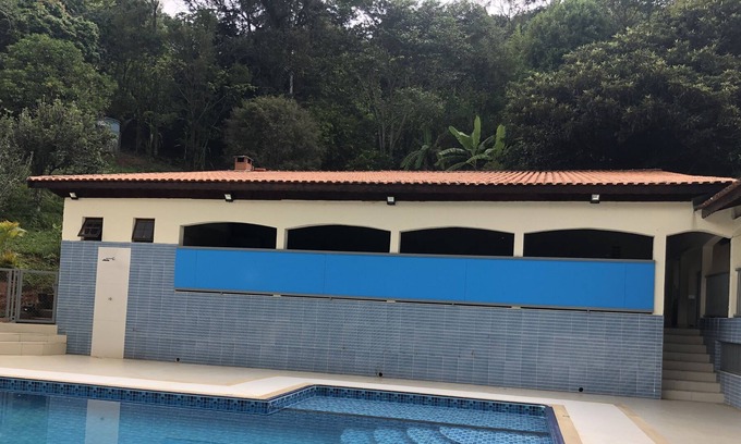 Estancia Santa Maria do Portao House | Relaxing Farm Retreat in Mairiporã with Pool & Pets Welcome