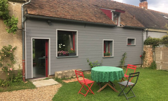 Roeze-sur-Sarthe Other | Small gîte for 2 people in the countryside 20 minutes from the 24-hour race circuit