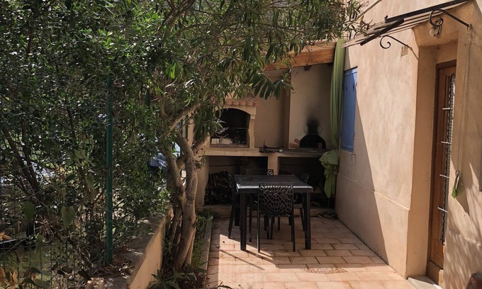 Carry-le-Rouet House | Serene Retreat Steps from Carry le Rouet Beach