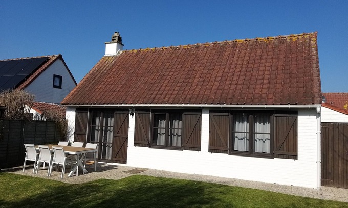 De Haan House | Cozy Holiday Home with Oceanfront Views on Belgian Coast