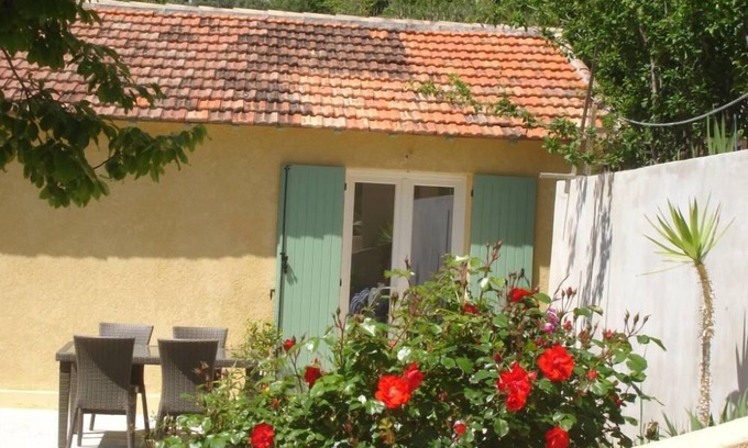 Vence Cottage | Idyllic Retreat: Small House by Sea and Mountain, Rated 9.8
