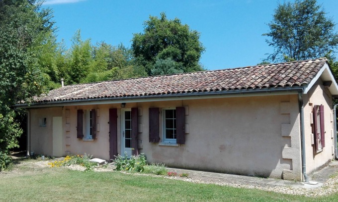 Lagorce House | Idyllic Countryside Retreat near Saint Emilion with Pool