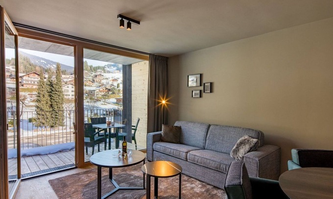 Schruns Apartment | Small Luxury Apartment, pool & SPA, by the mountain railway, PURE Resort Schruns