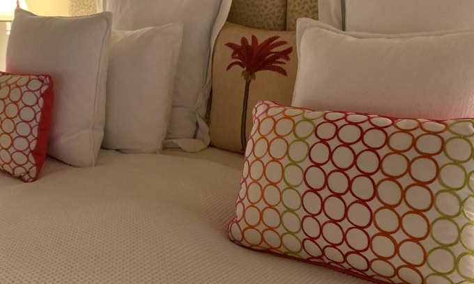 Dorsoduro Apartment | Exquisite Ocean View Apartment with Spa & Family Amenities