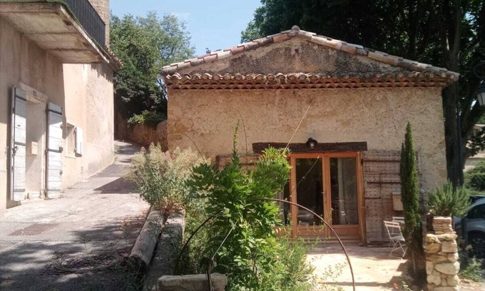 Vaugines House | Lovely Renovated House in Luberon, Perfect for Families