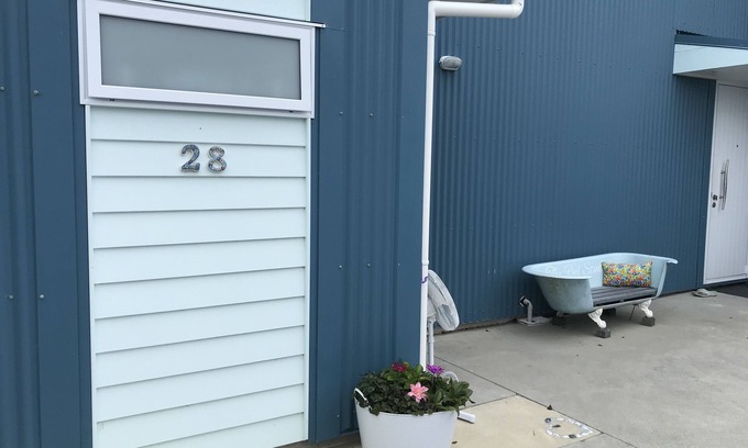 Waihi Beach Apartment | Cozy Self-Contained Studio with Ocean View, Steps to Beach