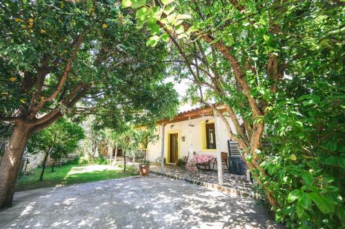 Sipiada Villa | Small Villa Gerani