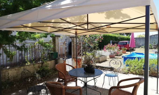 Sainte-Ramee House | Charming Village Retreat in Vineyards Near Gironde Estuary