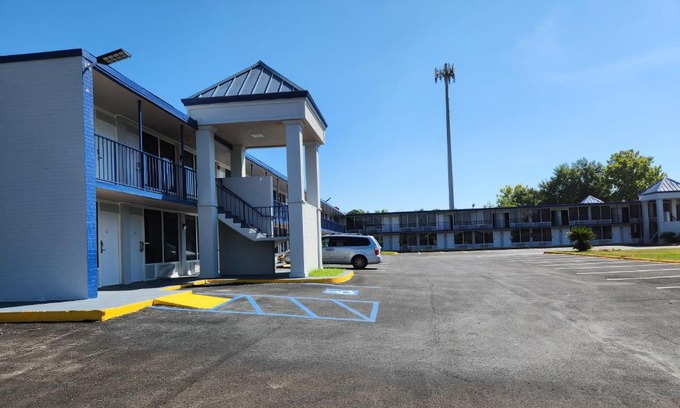 Lafayette Hotel | Pet-Friendly Smart Stay Lafayette with Family Amenities