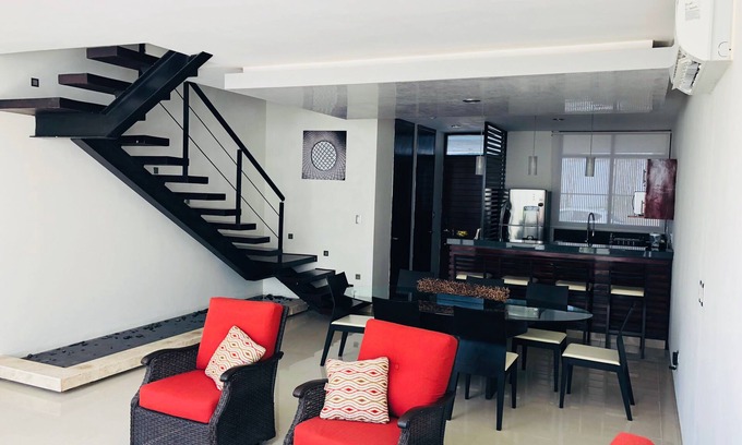 Montecarlo House | Discover SMART TOWN HOUSE MONTEBELLO: Family-Friendly Retreat