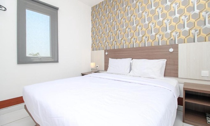 Tangerang Hotel | Convenient Smarthomm Inn Bandara with Breakfast & Accessibility