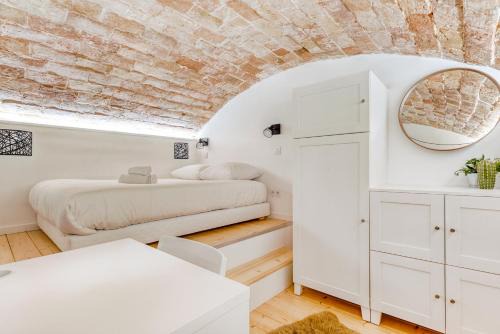 Griffon - Royale Apartment | Convenient Smartstay Louis Chazette Near City Centre