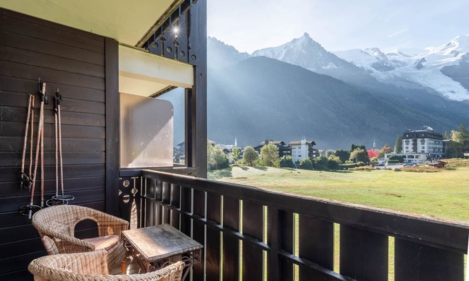 Chamonix City Centre Apartment | Discover SmartStay Mummery - Family-Friendly Chamonix Retreat