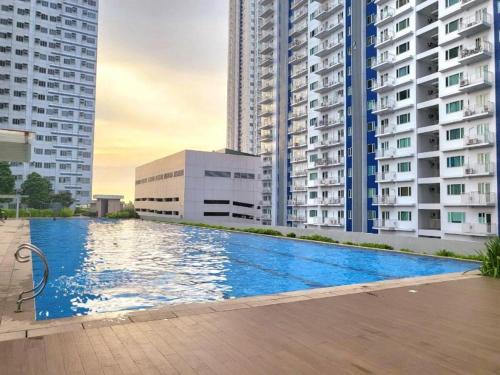 Bagong Pag-asa House | Inviting Getaway at Serendipity Grass Residence with Pool