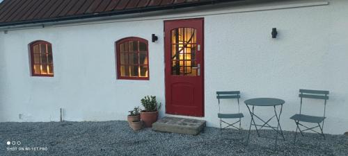Listarum Bed & Breakfast | Top-Rated Smedjan Mat & Logi with Breakfast & Kitchen Access