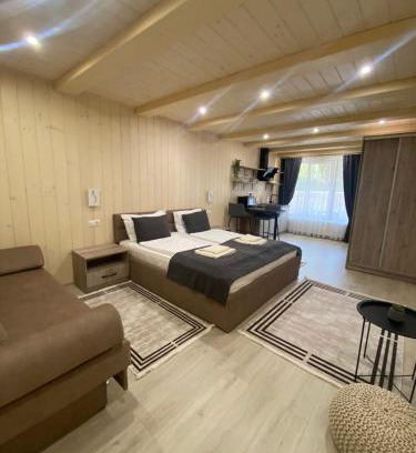 Mizhhirya House | Pet-Friendly Retreat at Smerekova Hata - Rated 10/10