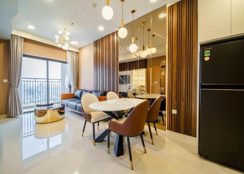 District 1 Apartment | Discover SMILE HOME: SOHO RESIDENCE Near Bui Vien