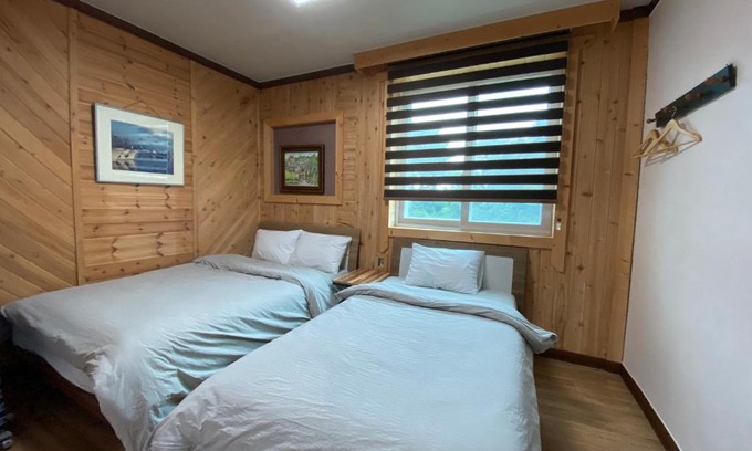 Sokcho House | Family-Friendly Stay at Smile Resort with Kitchen Amenities