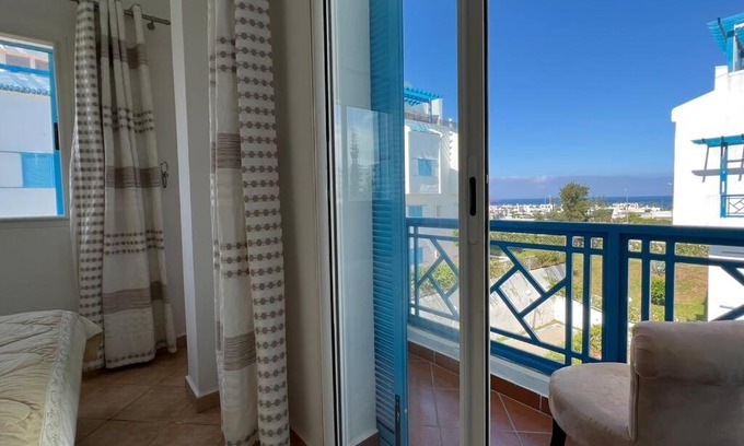 Marina Smir Apartment | Relaxing Smir Park: Gated Retreat with Pool & Family-Friendly