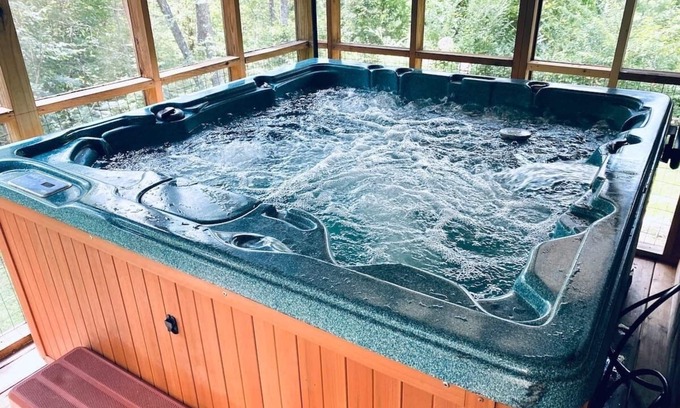 Sevierville Cabin | Comfortable Cabin Retreat with Hot Tub & Pet-Friendly Perks