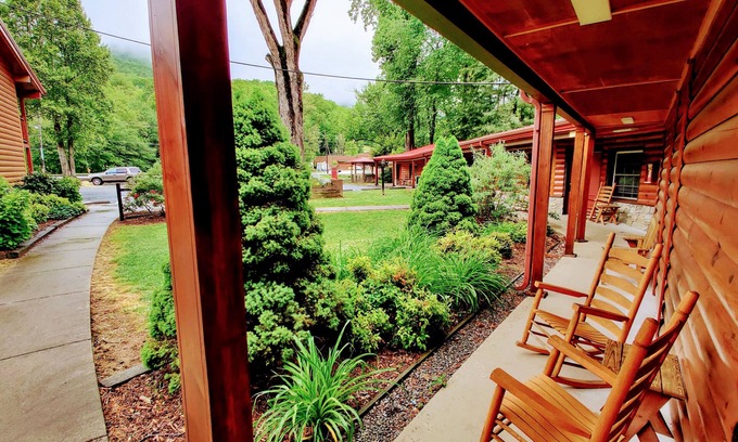 Maggie Valley Cabin | Discover Smoky Falls Lodge: Family-Friendly Getaway Awaits!
