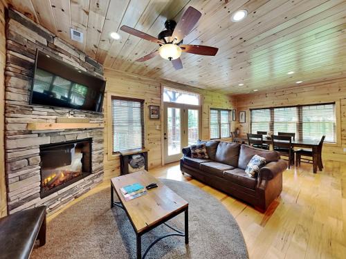 Gatlinburg House | Inviting Smoky Haven: Pool, Hot Tub & Family-Friendly Fun