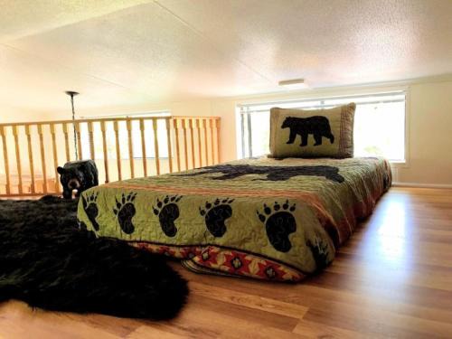 Whittier Villa | Experience Smoky Mountain Views in Family-Friendly Cabins