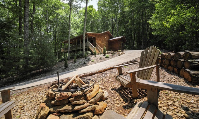 Cullowhee Cabin | Inviting Cabin Retreat in Great Smoky Mountains, NC