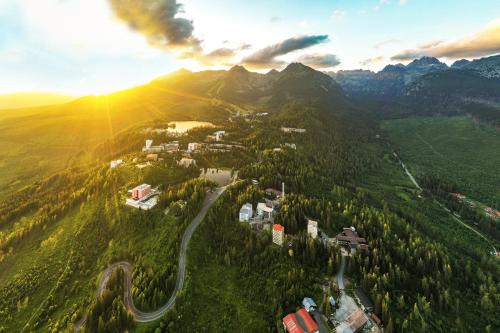 Strbske Pleso Apartment | Top-Rated Stay at Smrek Martina with Family-Friendly Dining