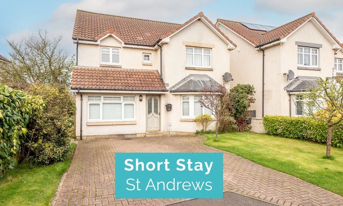 Pittenweem Ski Chalet | Discover Smugglers' Gait in Beautiful Anstruther