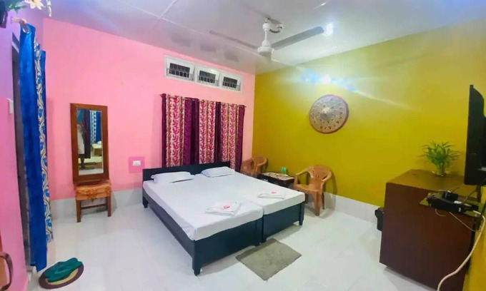 Golaghat Hotel | Inviting Sneha Bhawan: Your Family-Friendly Retreat