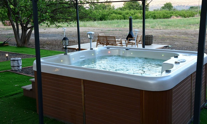 Beit Hillel House | Relaxing Snir River Resort with Pool and Family Amenities