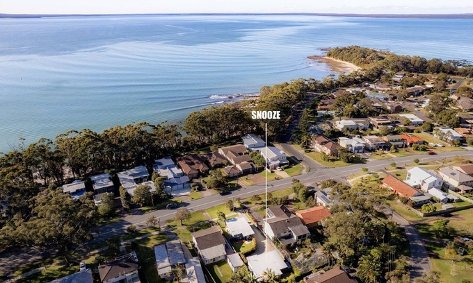 Vincentia Cottage | Snooze by Orion - Modern, stylish and pet friendly cottage by the beach