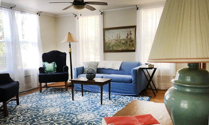 Georgetown House | Beachside Retreat: 5 Oaks Blue Bird Cottage Near Charleston