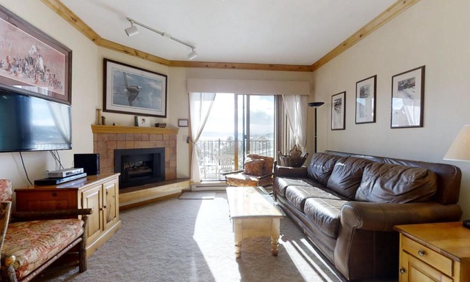 Steamboat Springs Hotel | Cozy Snow Flower 309: Family-Friendly with Pool & Hot Tub
