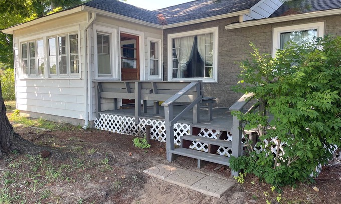 Vanderbilt Cottage | Inviting 3-Bedroom Cottage with Porch & Pet-Friendly Perks