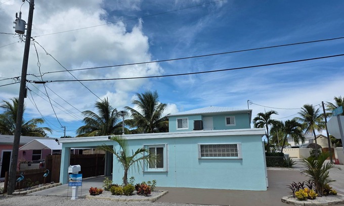 Marathon Villa | Snowbird Paradise: Last minute deal!