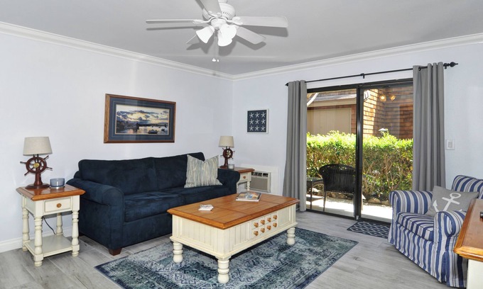 Del Obispo Condo | Escape to Harbor Cove: Relax by Creeks & Walk to Beach!