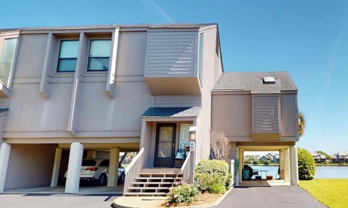 North Litchfield Beach Villa | Snowbird Special! Dec 1 - March 1. Ocean Front Community in Pawleys Island!