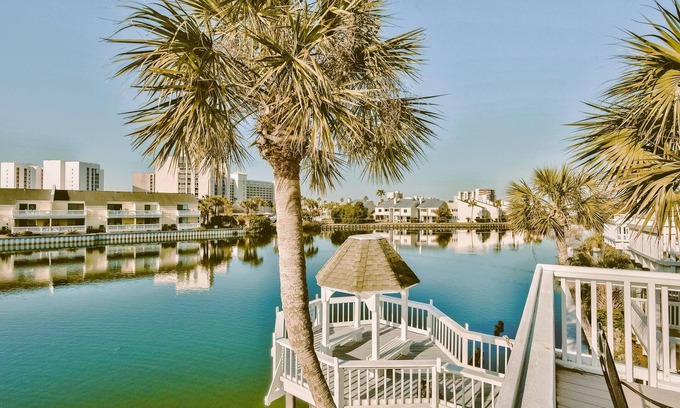 Destin House | Southbay by the Gulf - Pet Friendly Lakeside Getaway