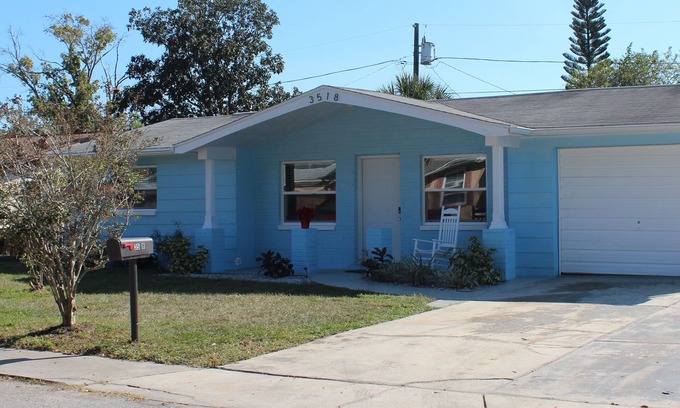 Holiday Lake Estates House | Beachside Retreat: Guest Rated 9.8 with Ocean Views