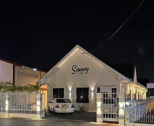 Paramaribo Apartment | Snowy Lodge: Family-Friendly Apartments in a Cozy Retreat