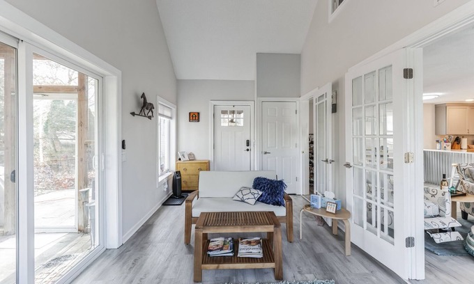 Grass Lake House | Cozy Retreat at LiL Carrot on Big Wolf Lake - 9.6/10 Score