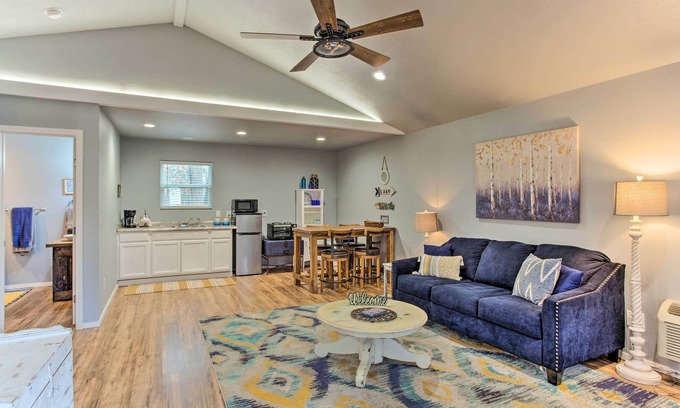 Gordonville Apartment | Snug Gordonville Studio ~ 1 Mi to Lake Texoma