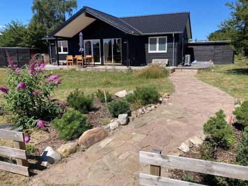 Snogebaek House | Cozy Summer House in Snogebk with Family-Friendly Amenities