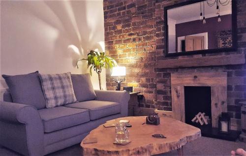 Helensburgh Apartment | Cozy Krayr Apartment - Family-Friendly Getaway Awaits
