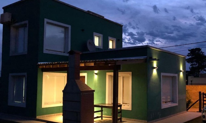 Tandil Cabin | Dreamy Soñada: Guest Rated 9/10 with Hot Tub & Pets Welcome